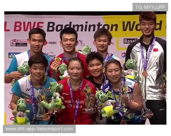 羽毛球运动员拉边线意外拉断，背后隐藏的秘密与启示