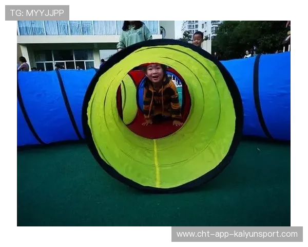 跳高训练营开放日吸引家长体验科学方法