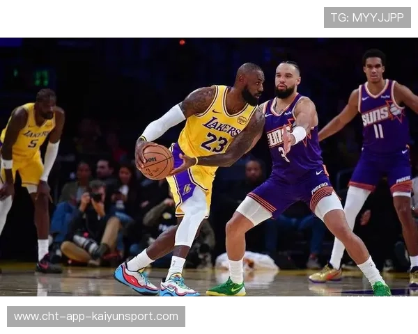 湖人外线起势，三分连续命中反超